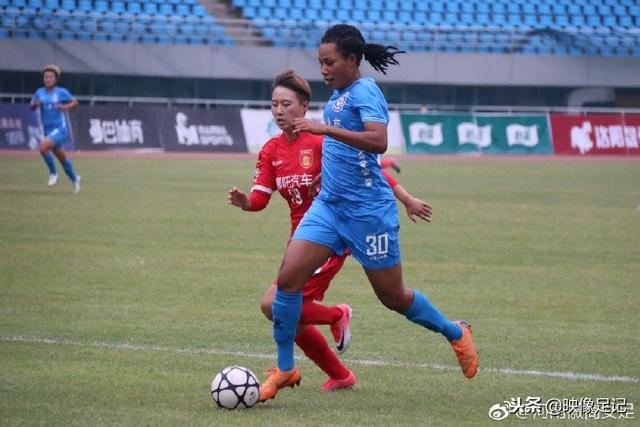 巴萨球迷要求皮克和布斯克茨滚蛋 媒体也声讨他们
